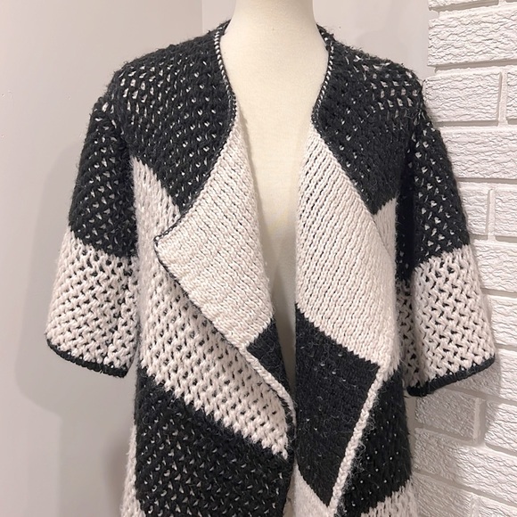 Vintage Jackets & Blazers - Last call!! Clearance 💯 Vintage knitted long coat perfect cozy layer